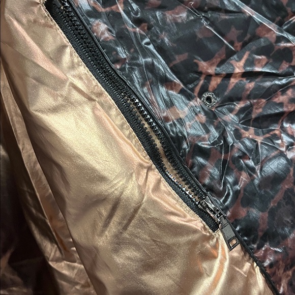 Think Royln Urban Animal Print Marilyn Puffer Down Pea Coat Womens Sz S Gorpcore - Picture 8 of 8